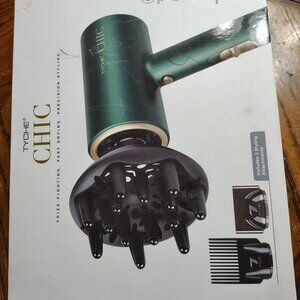 TYCHE CHIC Hair Dryer with 3 attachments